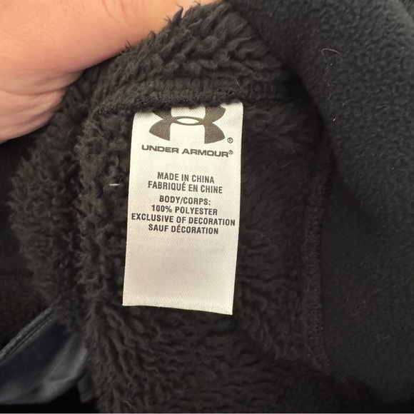 Under Armour Full Zip Fleece Vest Black - Picture 5 of 5